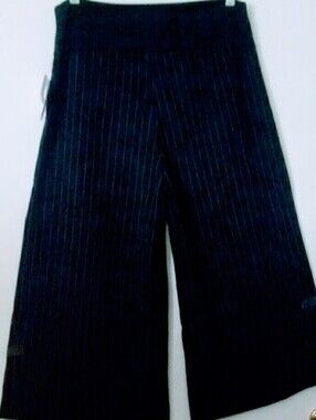 Vintage Beautiful Comfy Maternity Gaucho Pants